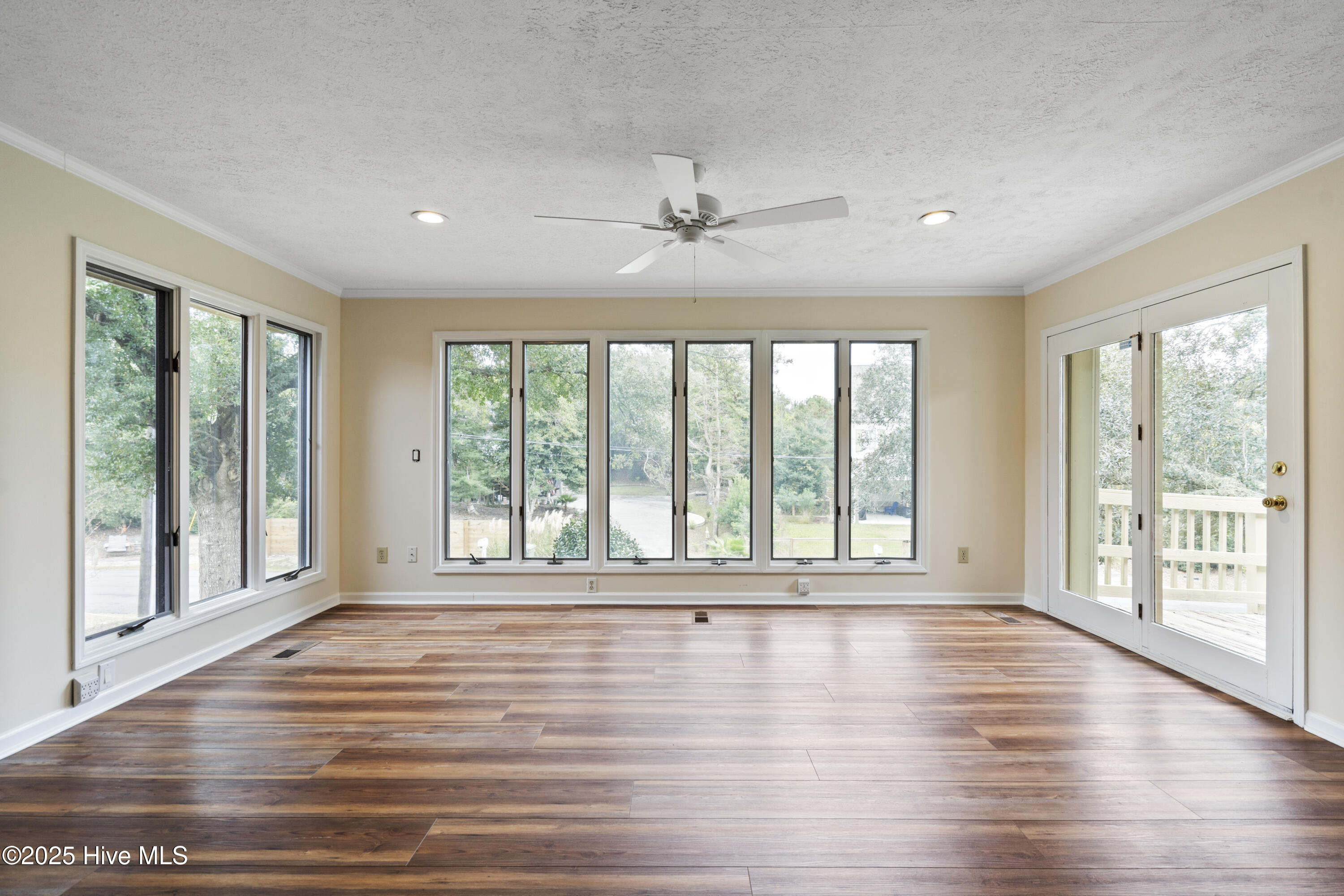 Emerald Isle, North Carolina, 28594, United States, 3 Bedrooms Bedrooms, ,3 BathroomsBathrooms,Residential,For Sale,1991113