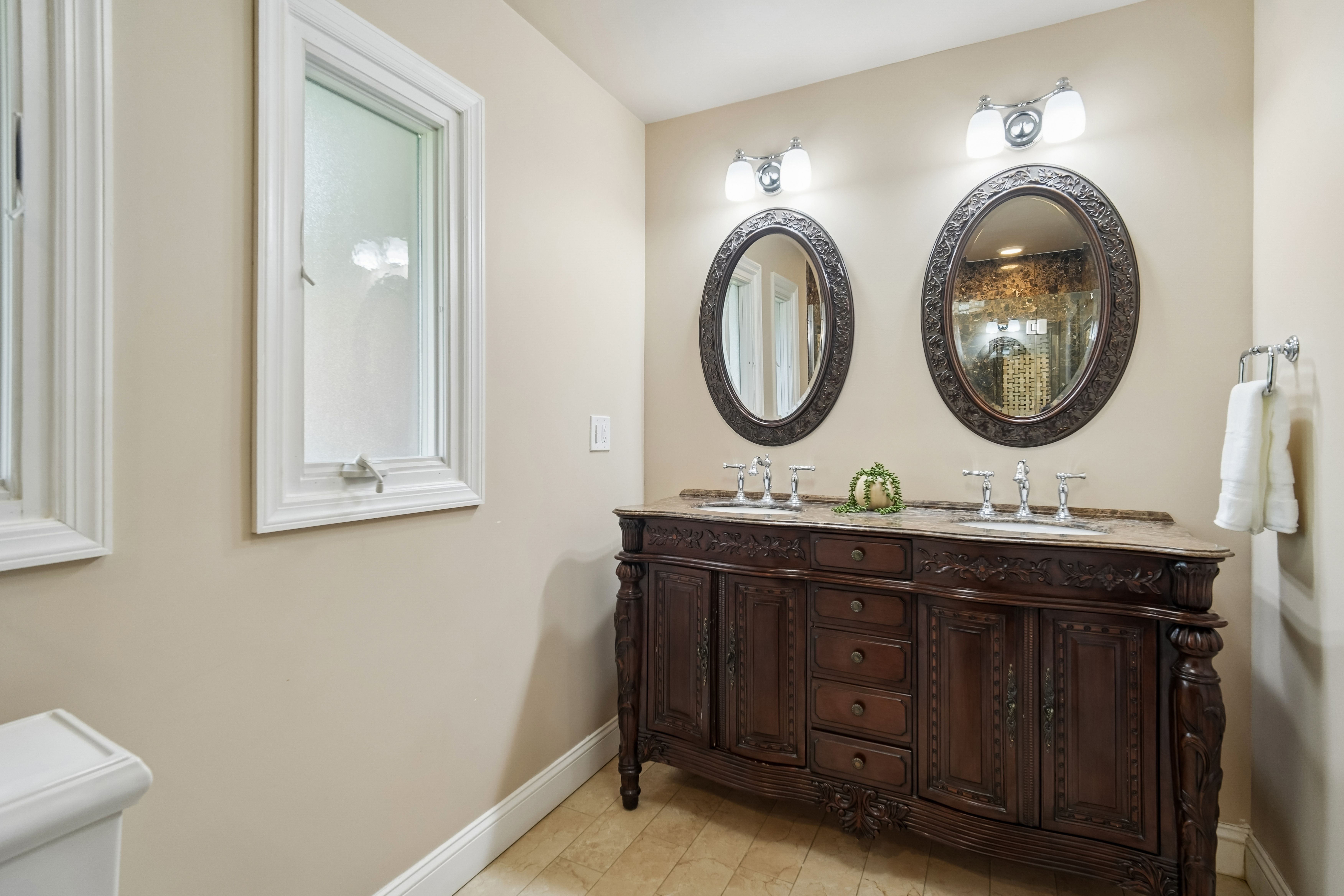  35 Grandview Avenue, Upper Saddle River, NJ 07458 - 物件實景