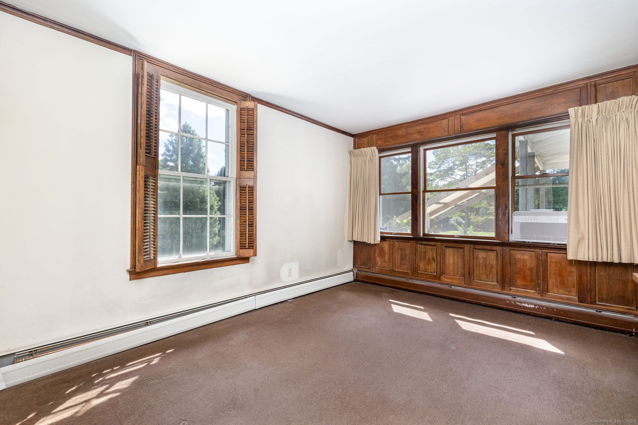 Wethersfield, Connecticut, 06109, United States, 4 Bedrooms Bedrooms, ,2 BathroomsBathrooms,Residential,For Sale,1939888
