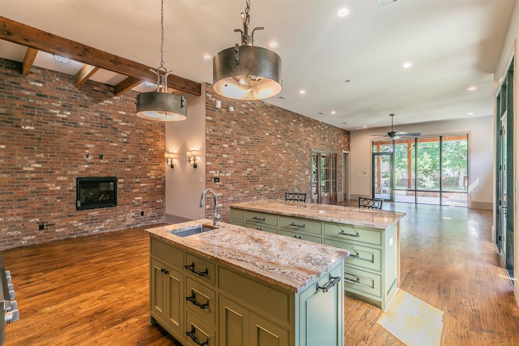 Grapevine, Texas, 76051, United States, 3 Bedrooms Bedrooms, ,4 BathroomsBathrooms,Residential,For Sale,1905682