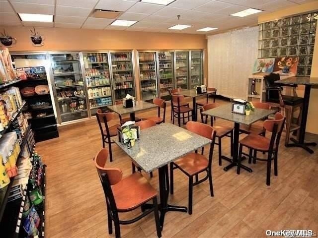 Bayside, New York, 11360, United States, 3 Bedrooms Bedrooms, ,2 BathroomsBathrooms,Residential,For Sale,2048050