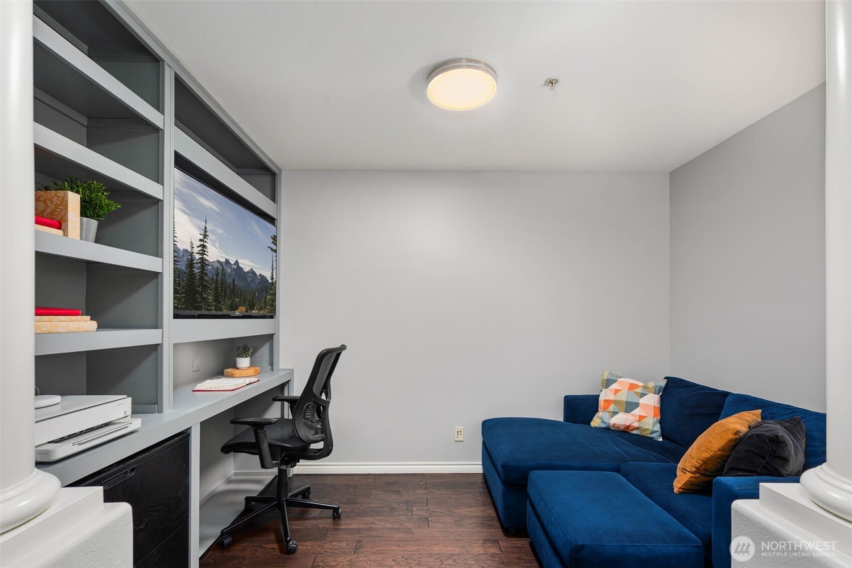 Seattle, Washington, 98116, United States, 2 Bedrooms Bedrooms, ,2 BathroomsBathrooms,Residential,For Sale,1949769