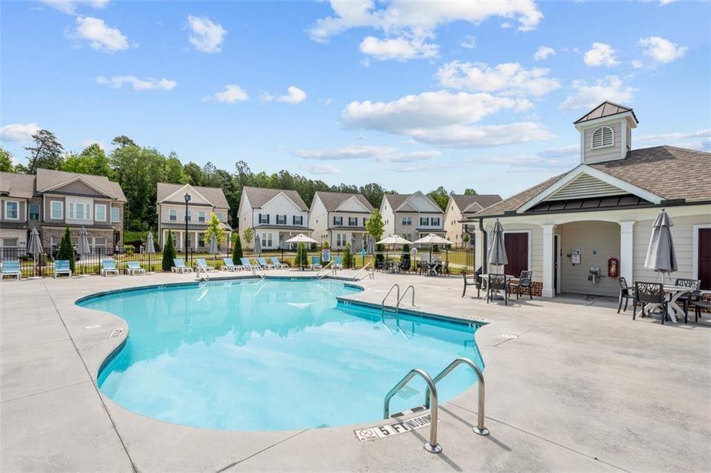 Cumming, Georgia, 30040, United States, 3 Bedrooms Bedrooms, ,4 BathroomsBathrooms,Residential,For Sale,1929087