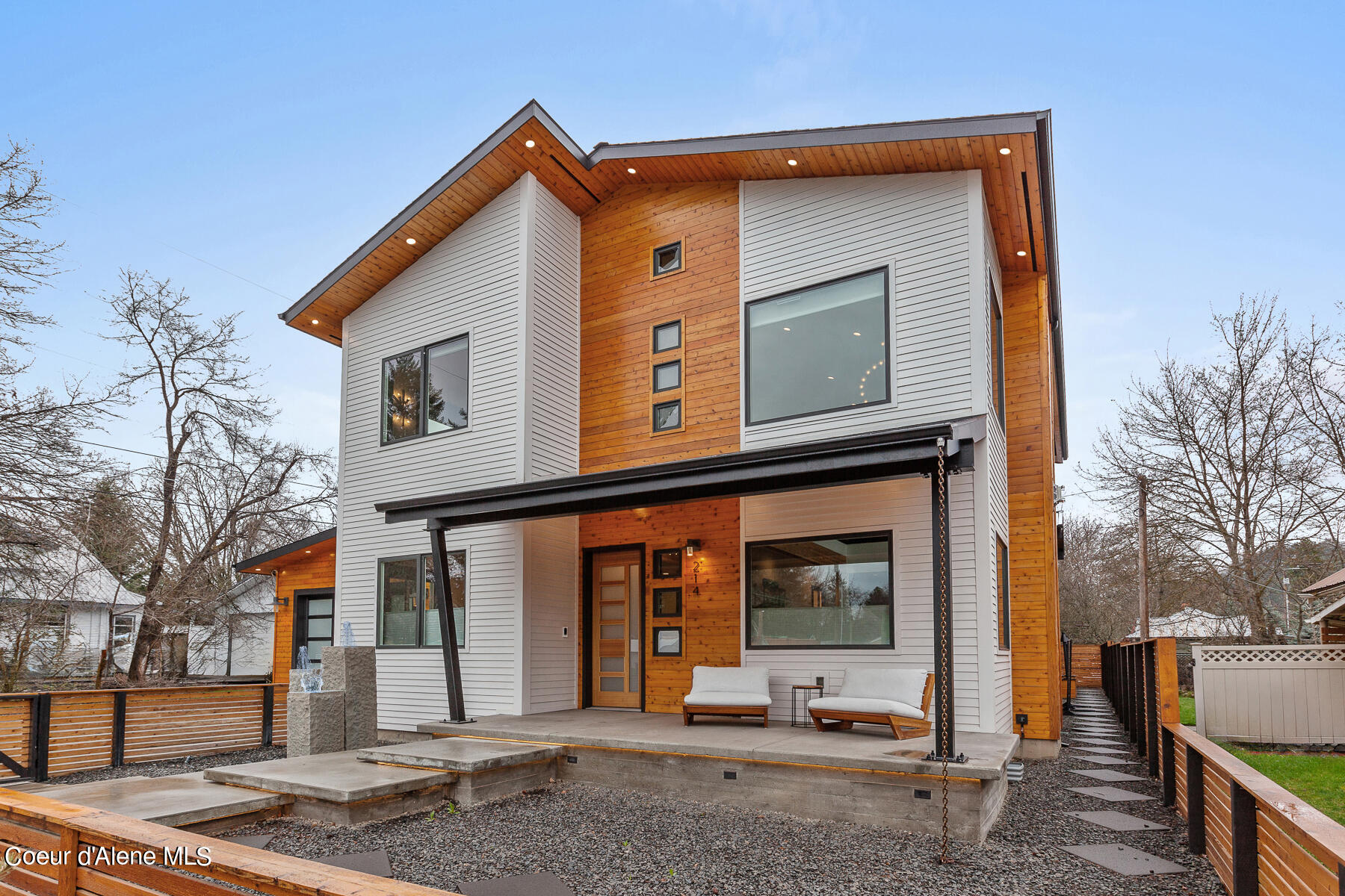 Coeur d'Alene, Idaho, 83814, United States, 4 Bedrooms Bedrooms, ,1 BathroomBathrooms,Residential,For Sale,1975946