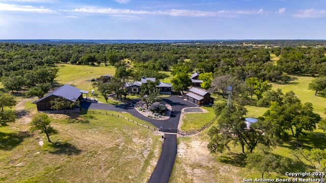 Fredericksburg, Texas, 78624, United States, 4 Bedrooms Bedrooms, ,5 BathroomsBathrooms,Residential,For Sale,1828714