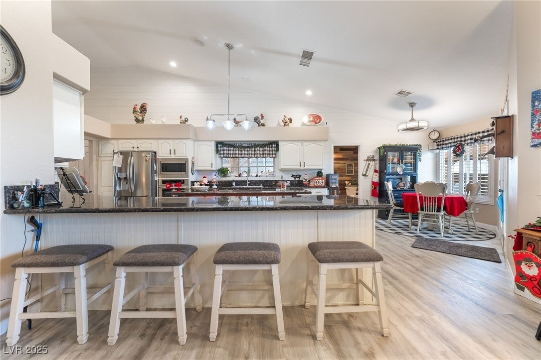 Henderson, Nevada, 89015, United States, 4 Bedrooms Bedrooms, ,3 BathroomsBathrooms,Residential,For Sale,2001549