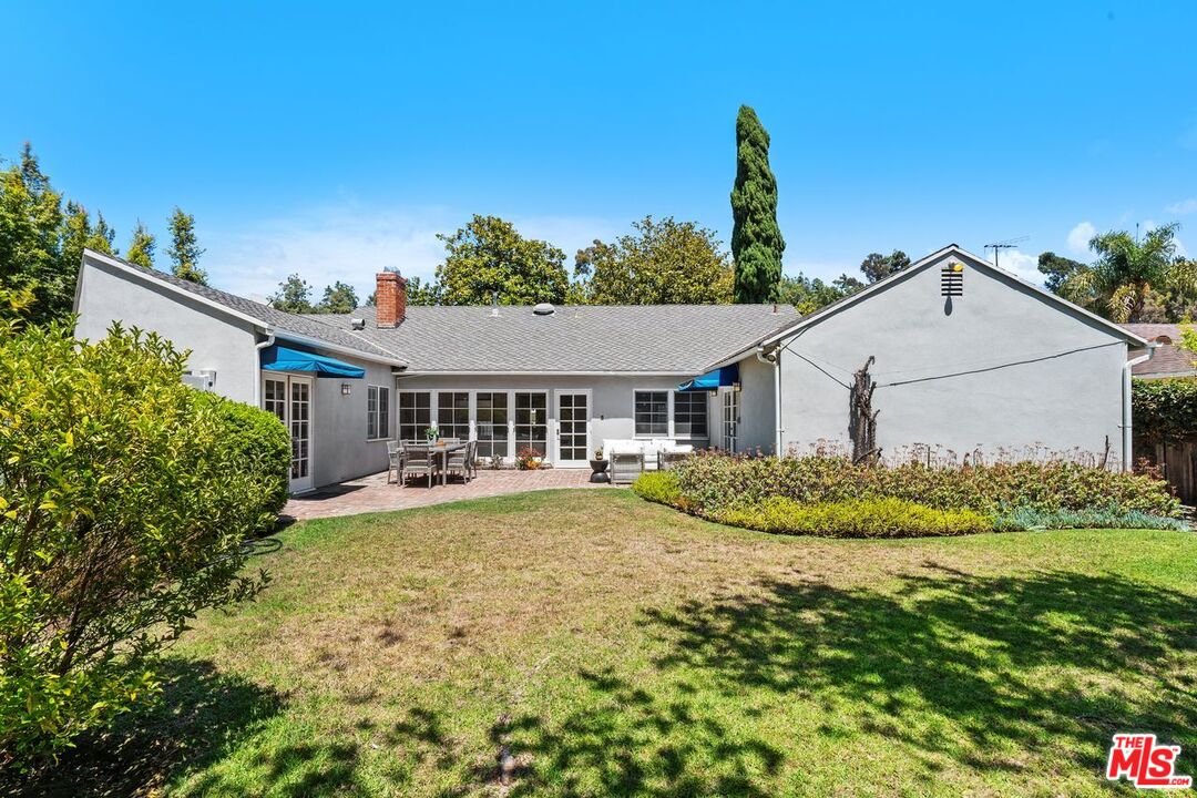 Los Angeles, California, 90049, United States, 3 Bedrooms Bedrooms, ,3 BathroomsBathrooms,Residential,For Sale,1902649