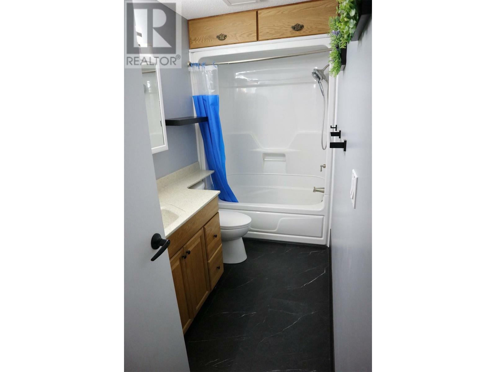 SICAMOUS, British Columbia, V0E 2V1, CA, 5 Bedrooms Bedrooms, ,2 BathroomsBathrooms,Residential,For Sale,1838674