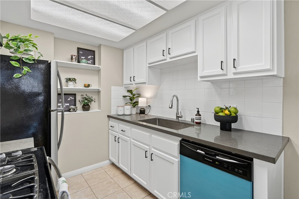 Hacienda Heights, California, 91745, United States, 2 Bedrooms Bedrooms, ,2 BathroomsBathrooms,Residential,For Sale,1985650