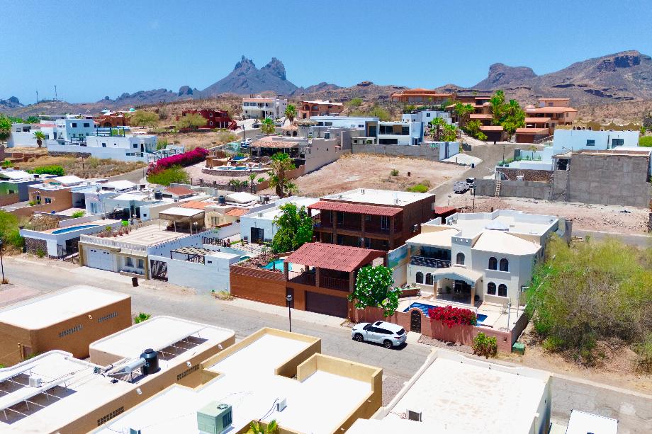 Guaymas, Sonora, 85506, Mexico, 4 Bedrooms Bedrooms, ,2 BathroomsBathrooms,Residential,For Sale,1918784