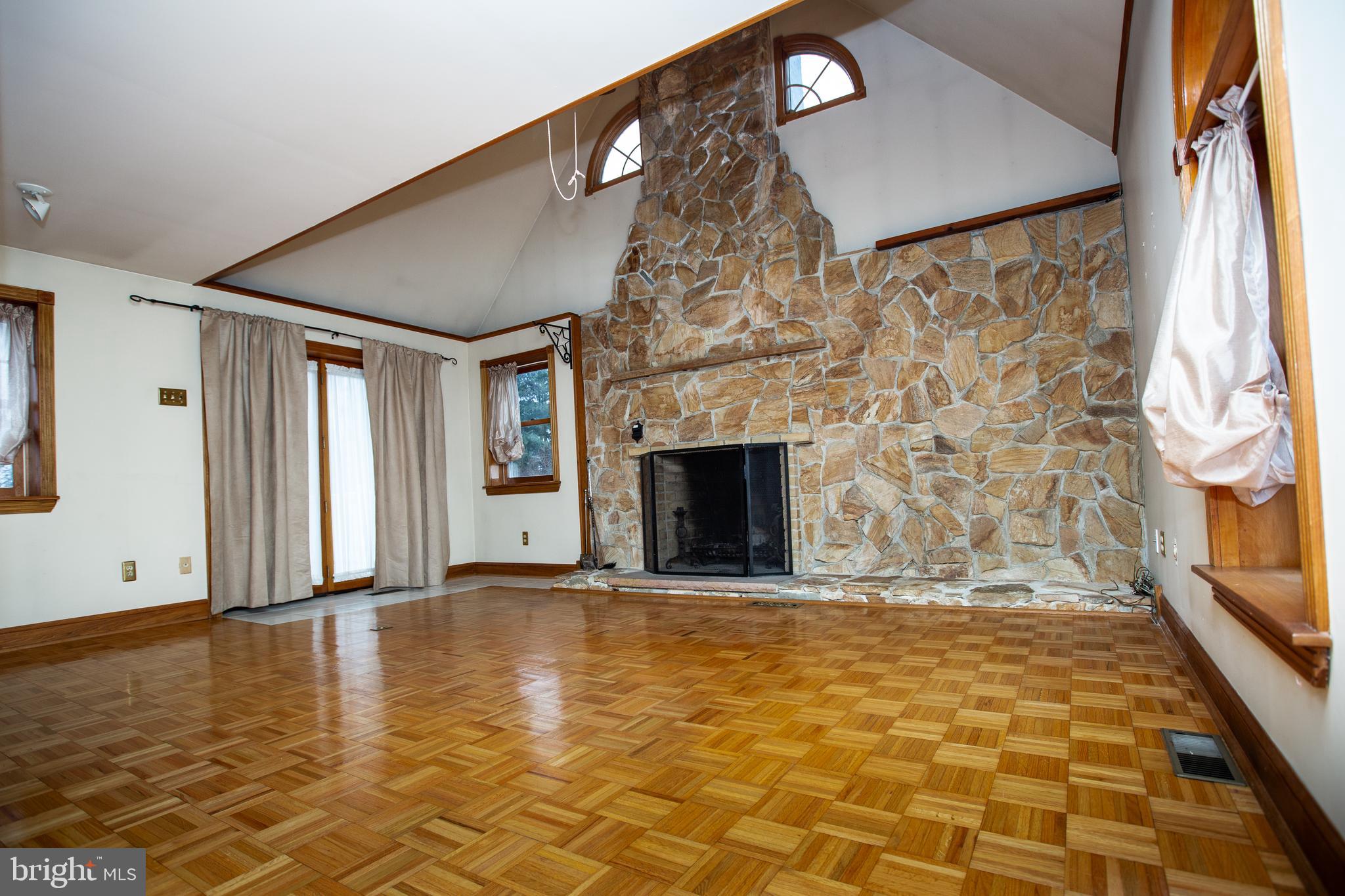 GLENSIDE, Pennsylvania, 19038, United States, 3 Bedrooms Bedrooms, ,3 BathroomsBathrooms,Residential,For Sale,2006101