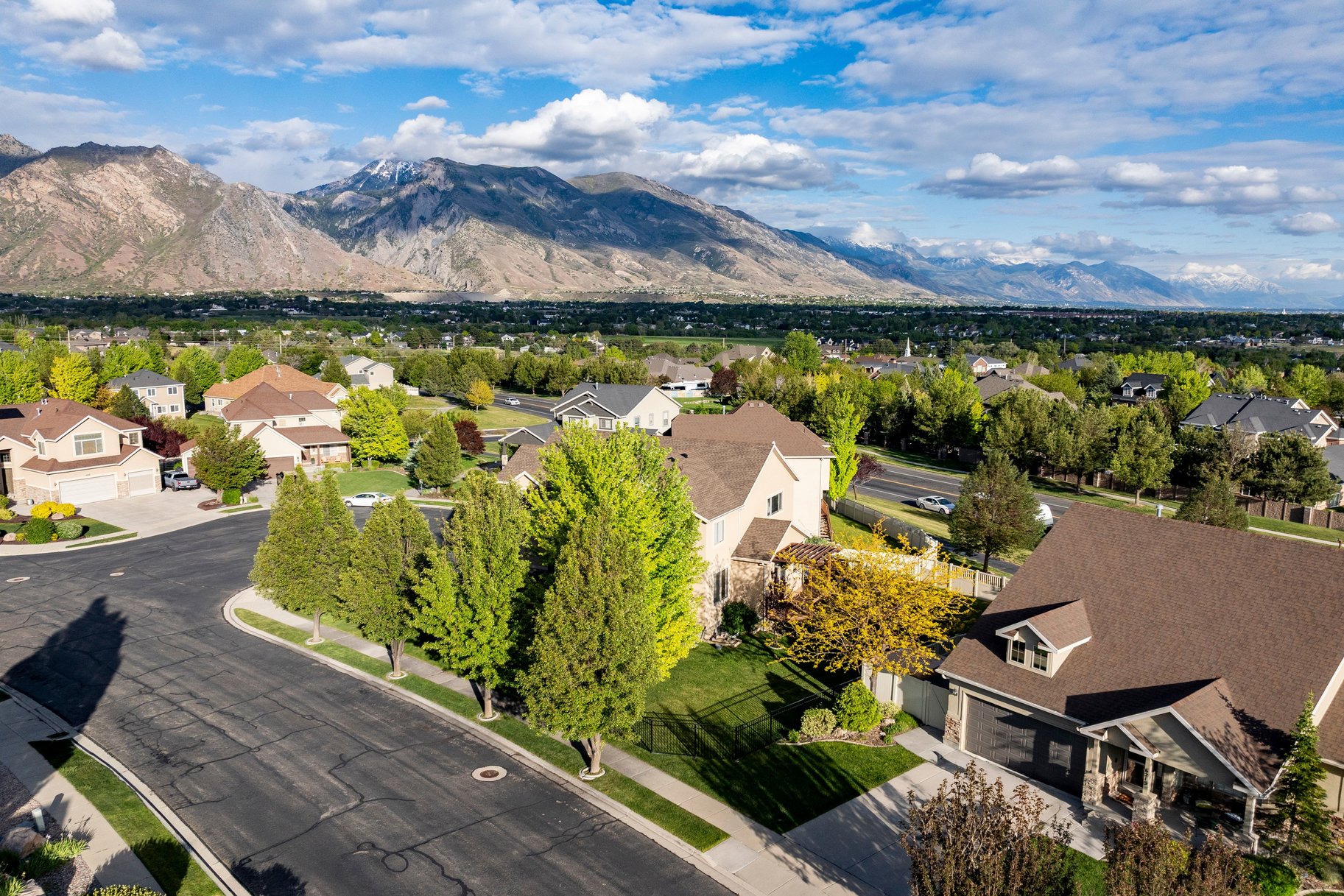  Family Home on Quiet Highland Cul-de-Sac with Incredible Views - 物件實景
