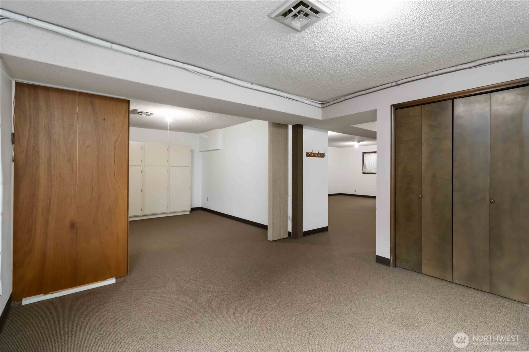 Longview, Washington, 98632, United States, 4 Bedrooms Bedrooms, ,2 BathroomsBathrooms,Residential,For Sale,1986535