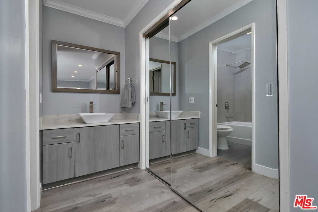 Los Angeles, California, 90077, United States, 2 Bedrooms Bedrooms, ,2 BathroomsBathrooms,Residential,For Sale,1919812