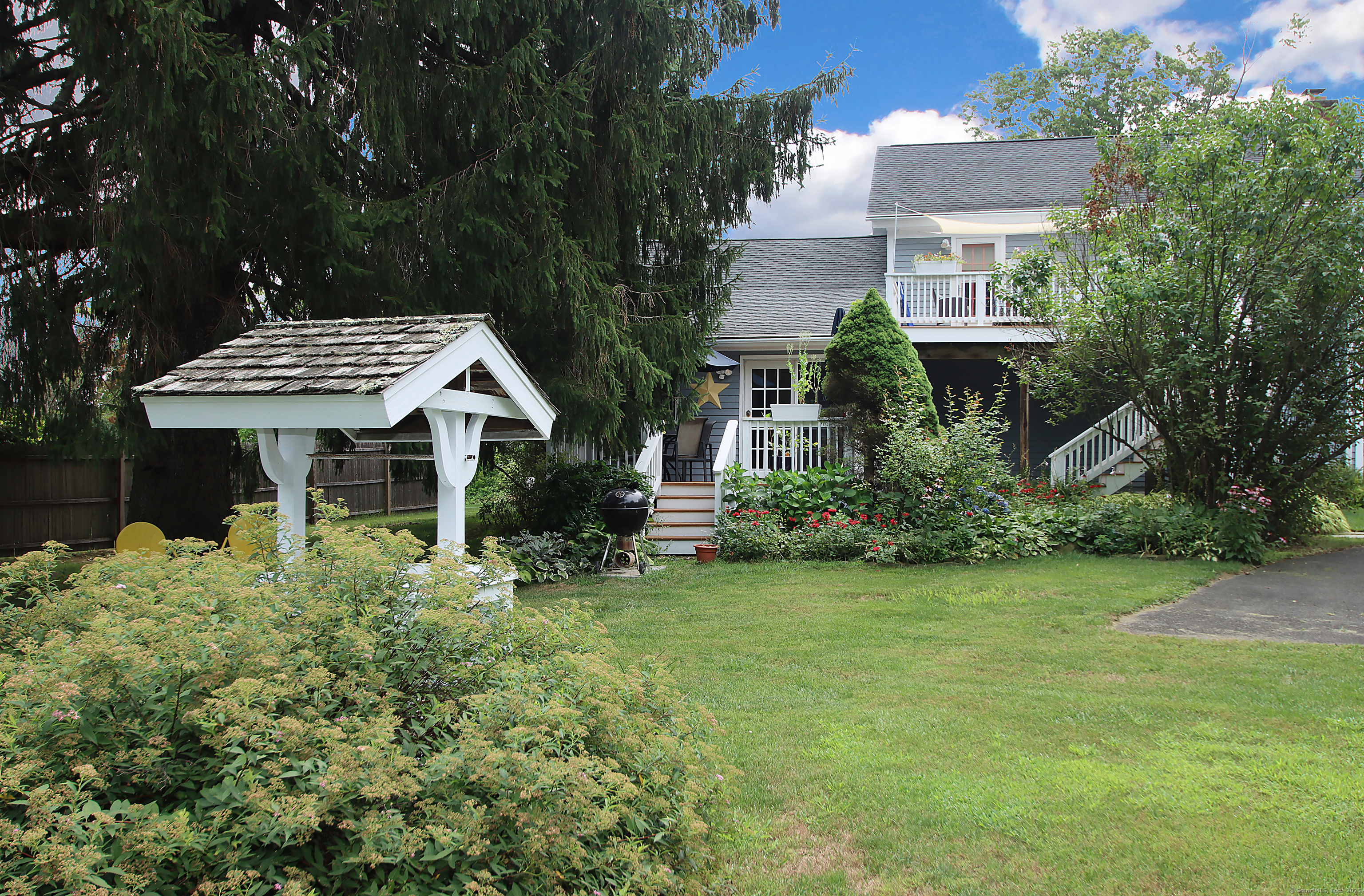 Bethel, Connecticut, 06801, United States, 3 Bedrooms Bedrooms, ,3 BathroomsBathrooms,Residential,For Sale,1906935