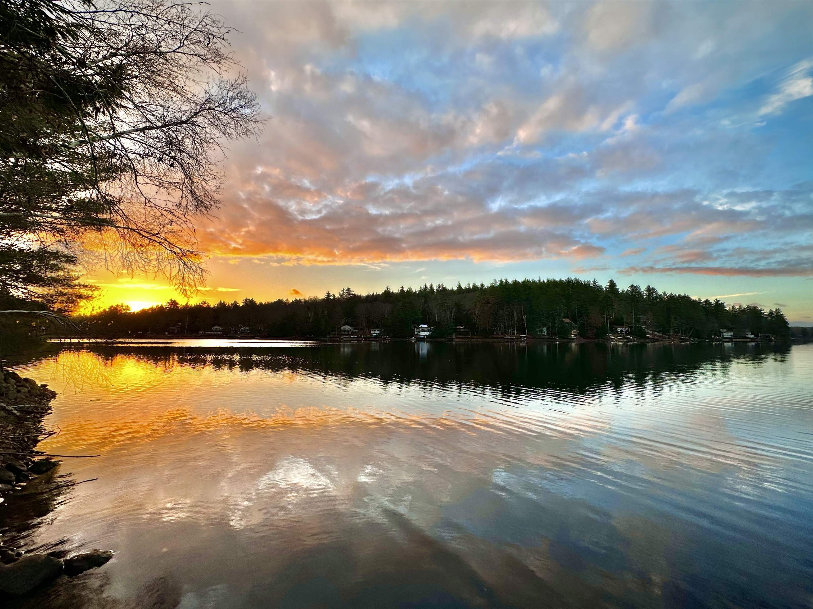 Weare, New Hampshire, 03281, United States, 2 Bedrooms Bedrooms, ,Residential,For Sale,1887155