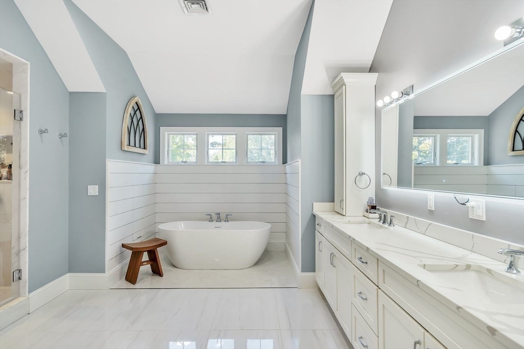 Bedford, Massachusetts, 01730, United States, 5 Bedrooms Bedrooms, ,5 BathroomsBathrooms,Residential,For Sale,1940656