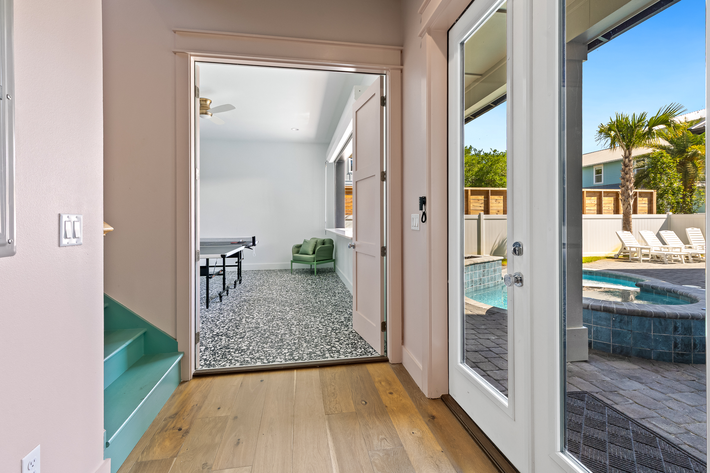  Grand Coastal Retreat With Carriage House And Resort-Style Pool - 物件實景