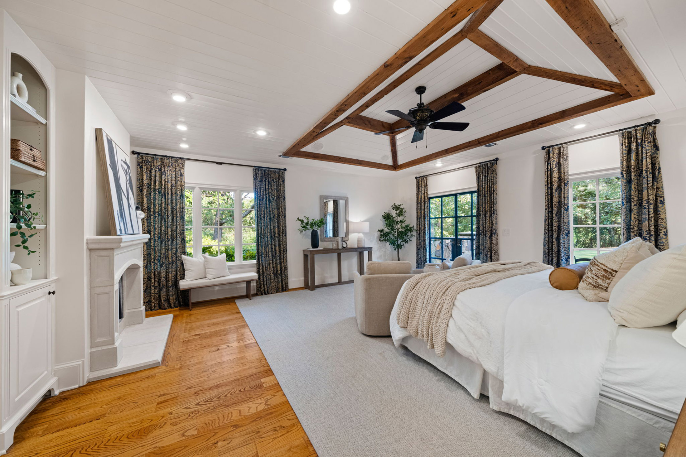  Remarkable Spanish-style Estate on 3.8+/- Private Acres - 物件實景