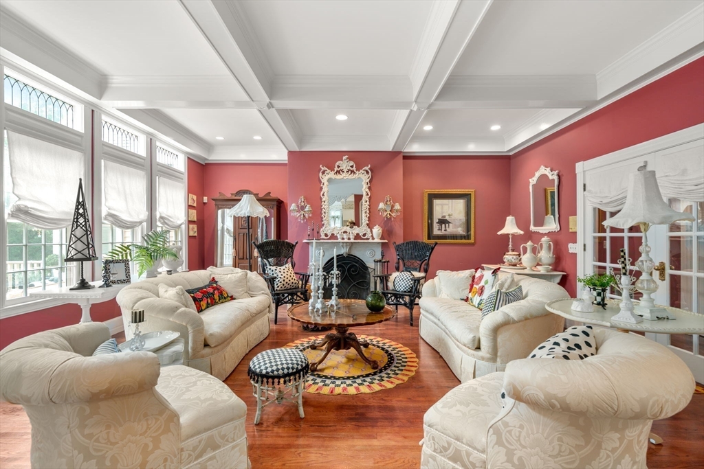 Hopkinton, Massachusetts, 01748, United States, 4 Bedrooms Bedrooms, ,5 BathroomsBathrooms,Residential,For Sale,1982386