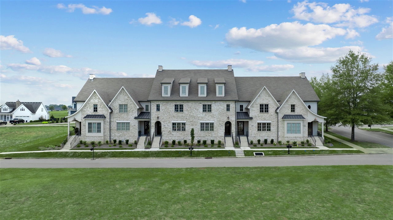 Bowling Green, Kentucky, 42103, United States, 3 Bedrooms Bedrooms, ,4 BathroomsBathrooms,Residential,For Sale,1941670