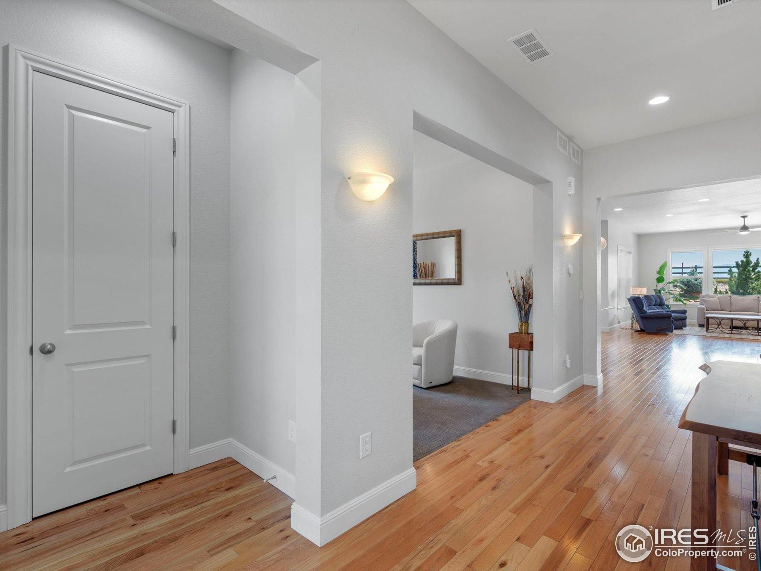 Arvada, Colorado, 80007, United States, 3 Bedrooms Bedrooms, ,2 BathroomsBathrooms,Residential,For Sale,1916869