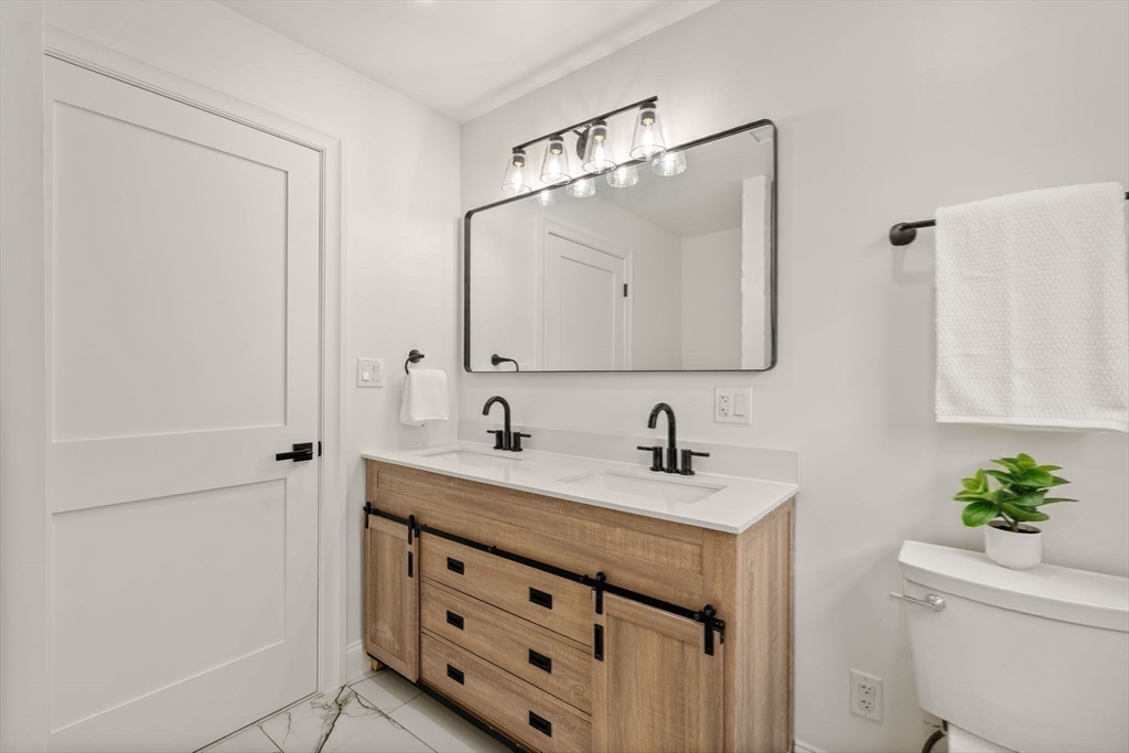 Quincy, Massachusetts, 02169, United States, 4 Bedrooms Bedrooms, ,3 BathroomsBathrooms,Residential,For Sale,1932298