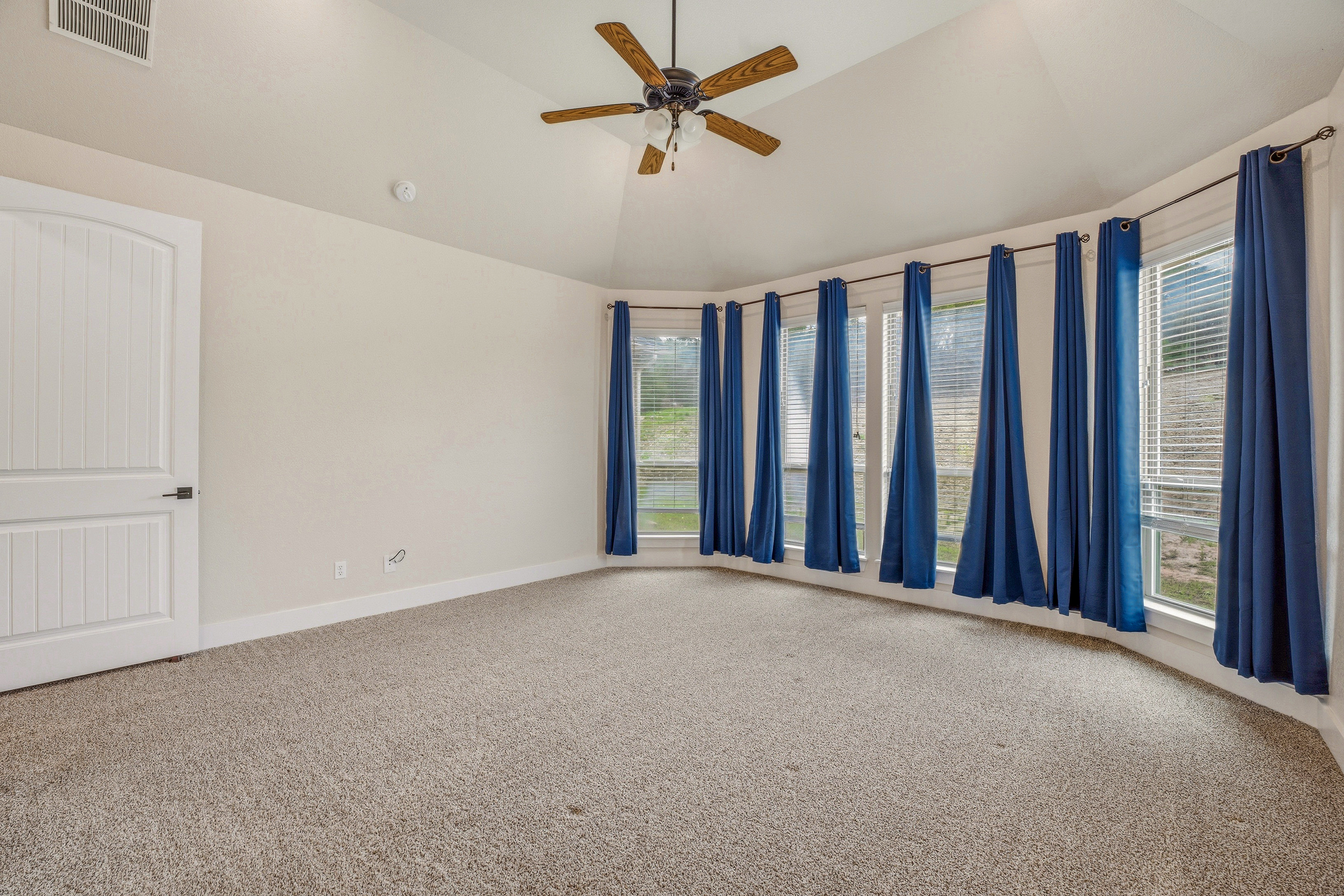  198 Cedar Mountain Drive, Weatherford, TX, 76085 - 物件實景