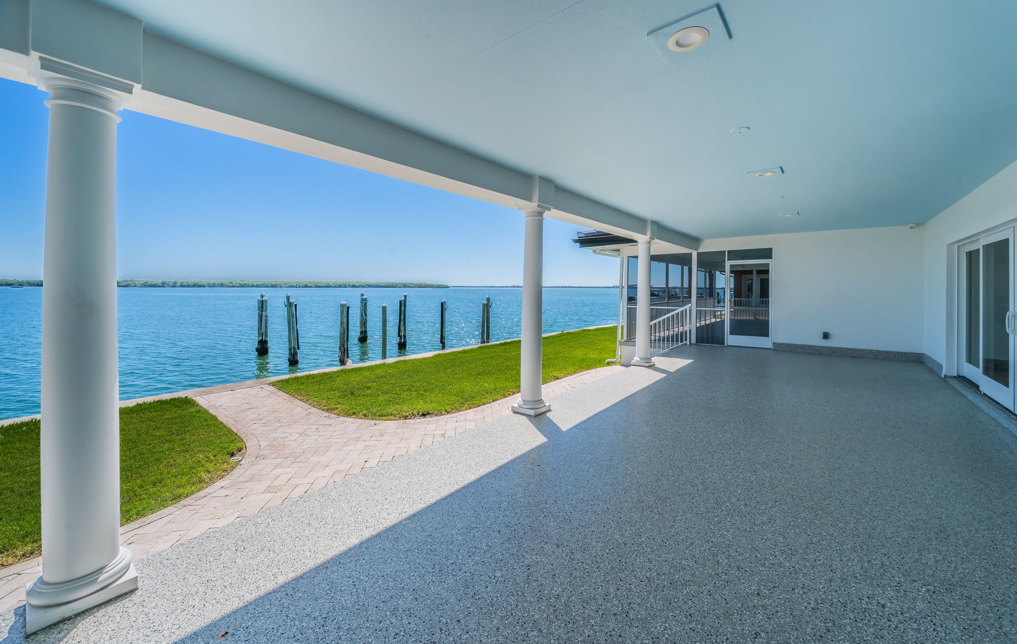 St Petersburg, Florida, 33715, United States, 4 Bedrooms Bedrooms, ,6 BathroomsBathrooms,Residential,For Sale,1978713