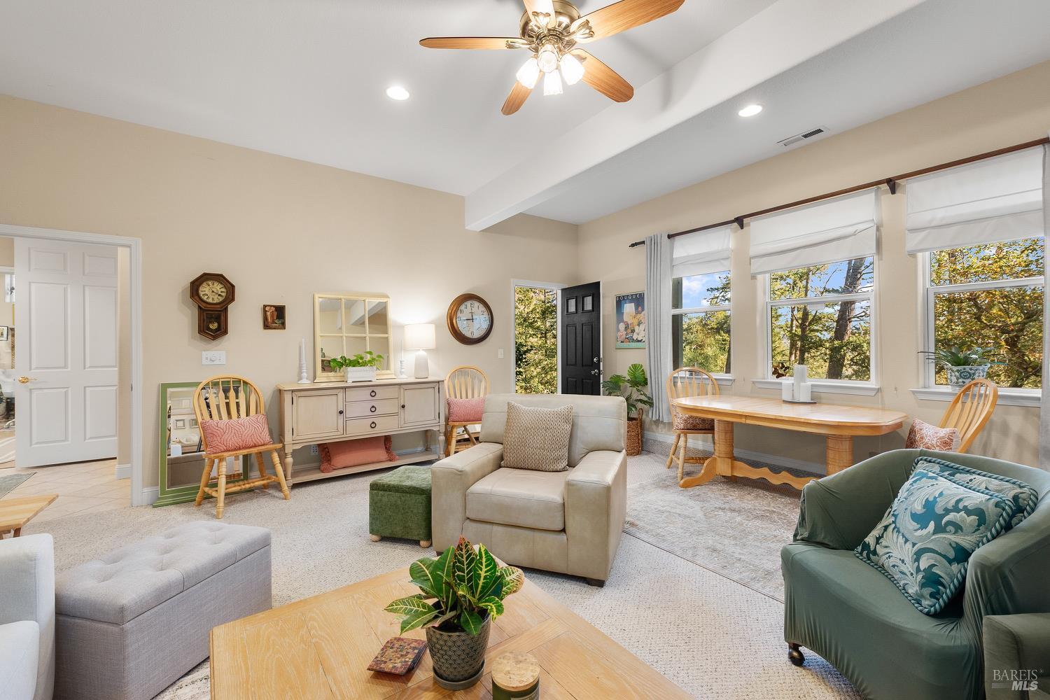 Santa Rosa, California, 95404, United States, 4 Bedrooms Bedrooms, ,4 BathroomsBathrooms,Residential,For Sale,1979173