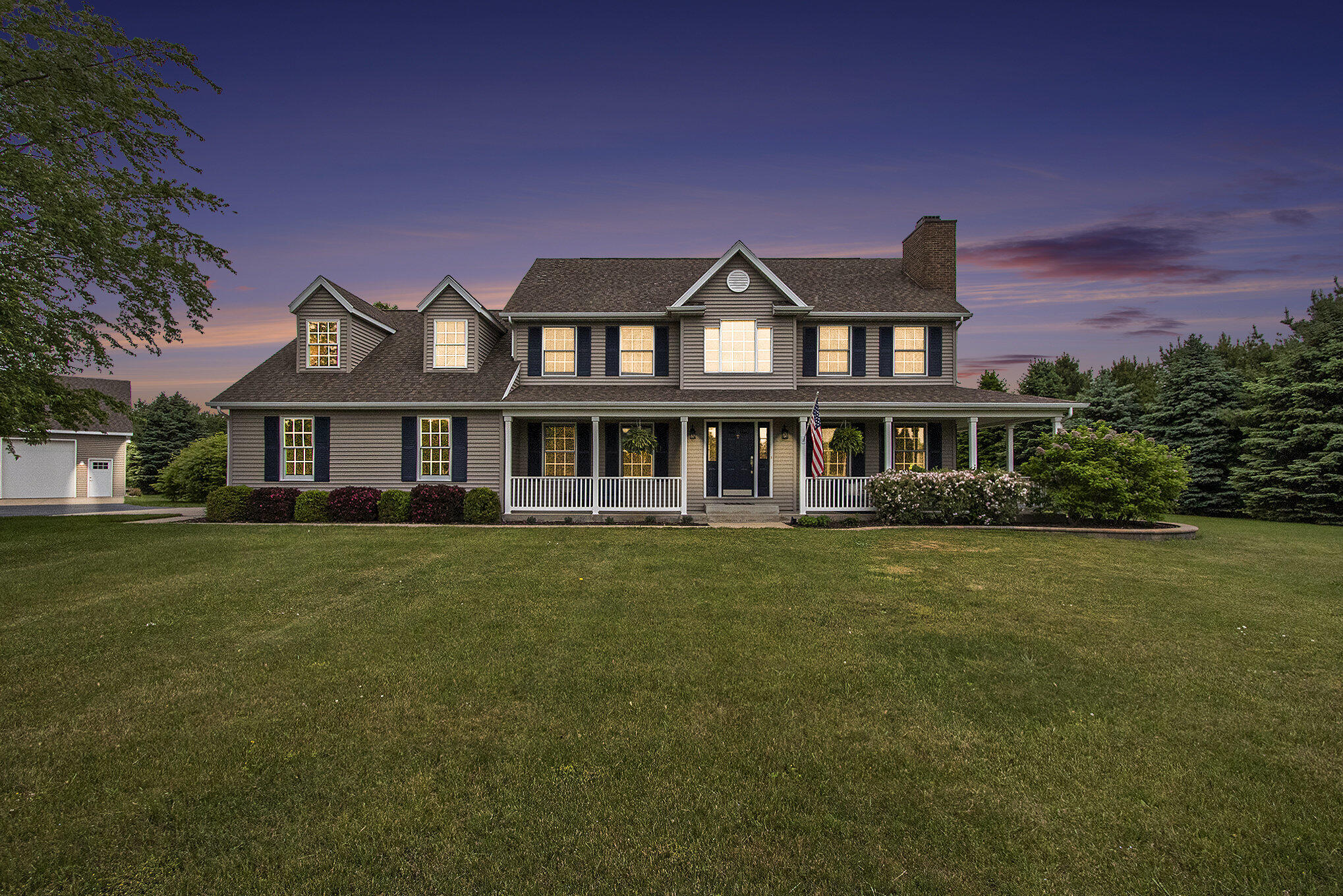 Stevensville, Michigan, 49127, United States, 4 Bedrooms Bedrooms, ,3 BathroomsBathrooms,Residential,For Sale,1942720