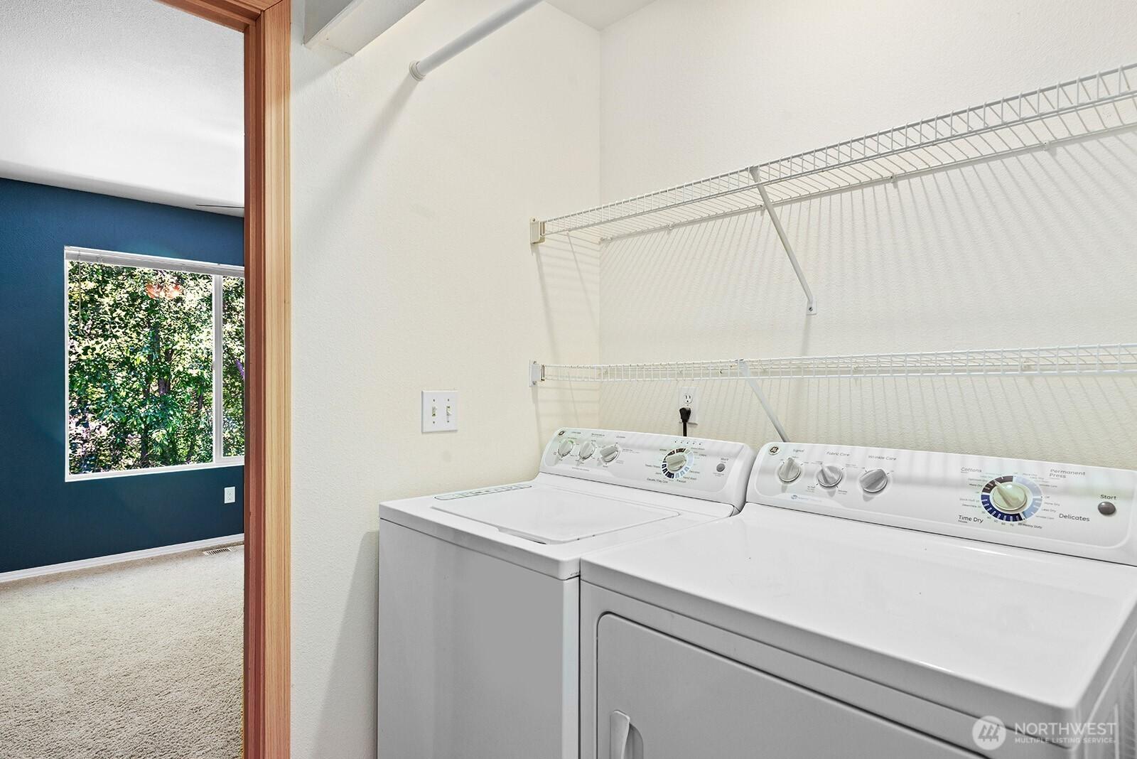 EVERETT, Washington, 98208, United States, 3 Bedrooms Bedrooms, ,3 BathroomsBathrooms,Residential,For Sale,1875330