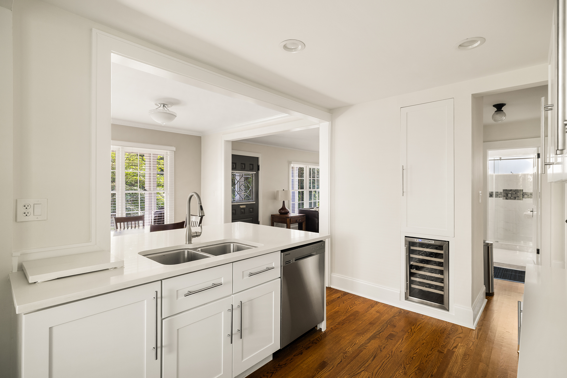  Charming Bungalow in the Heart of Sought-after Brookwood - 物件實景
