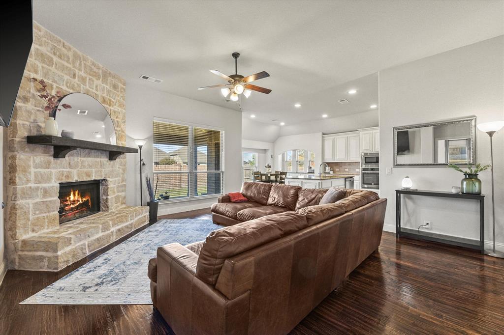 Fate, Texas, 75087, United States, 4 Bedrooms Bedrooms, ,3 BathroomsBathrooms,Residential,For Sale,1991804