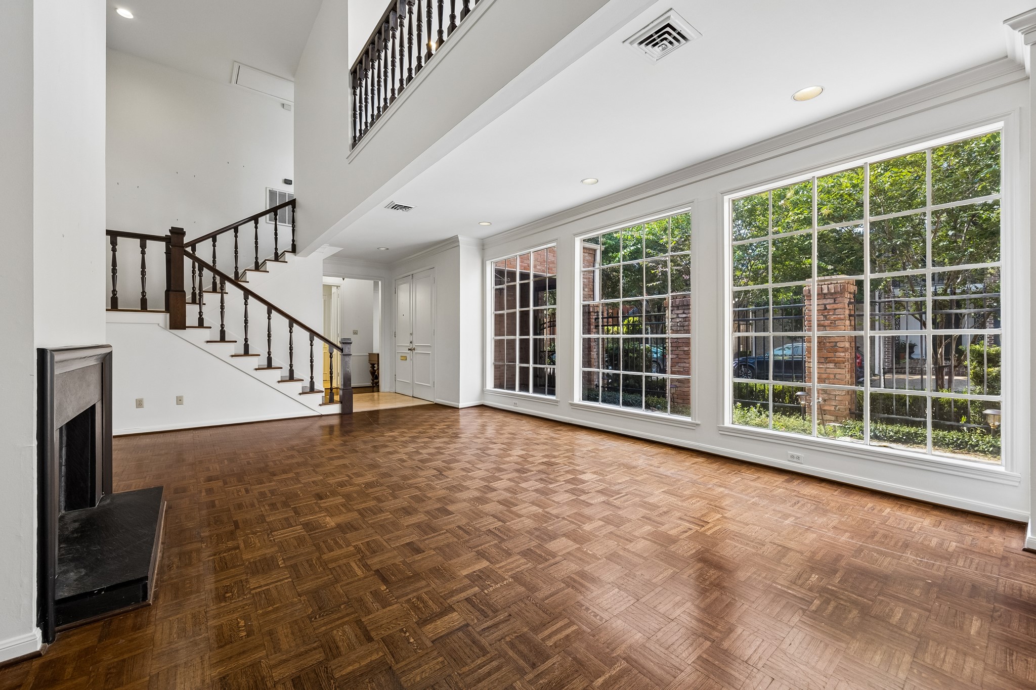  7629 Del Monte Drive - 物件實景