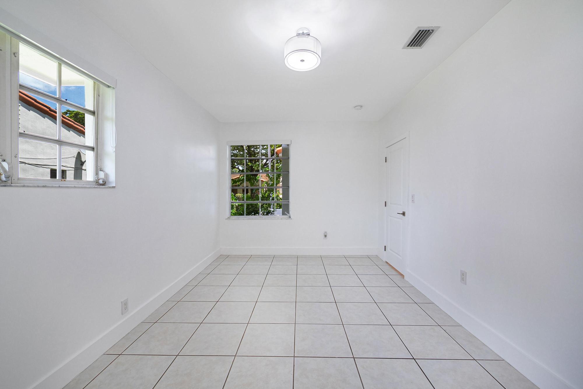 Coral Gables, Florida, 33134, United States, 3 Bedrooms Bedrooms, ,2 BathroomsBathrooms,Residential,For Sale,1975593