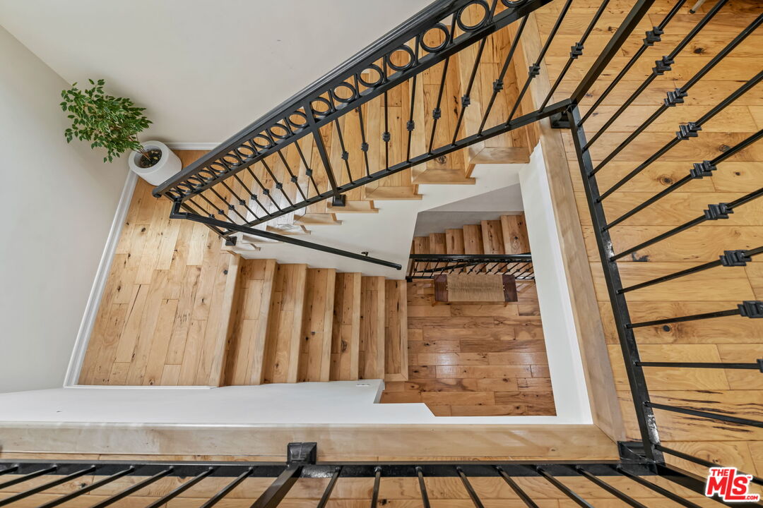 Los Angeles, California, 90025, United States, 6 Bedrooms Bedrooms, ,Residential,For Sale,1932013
