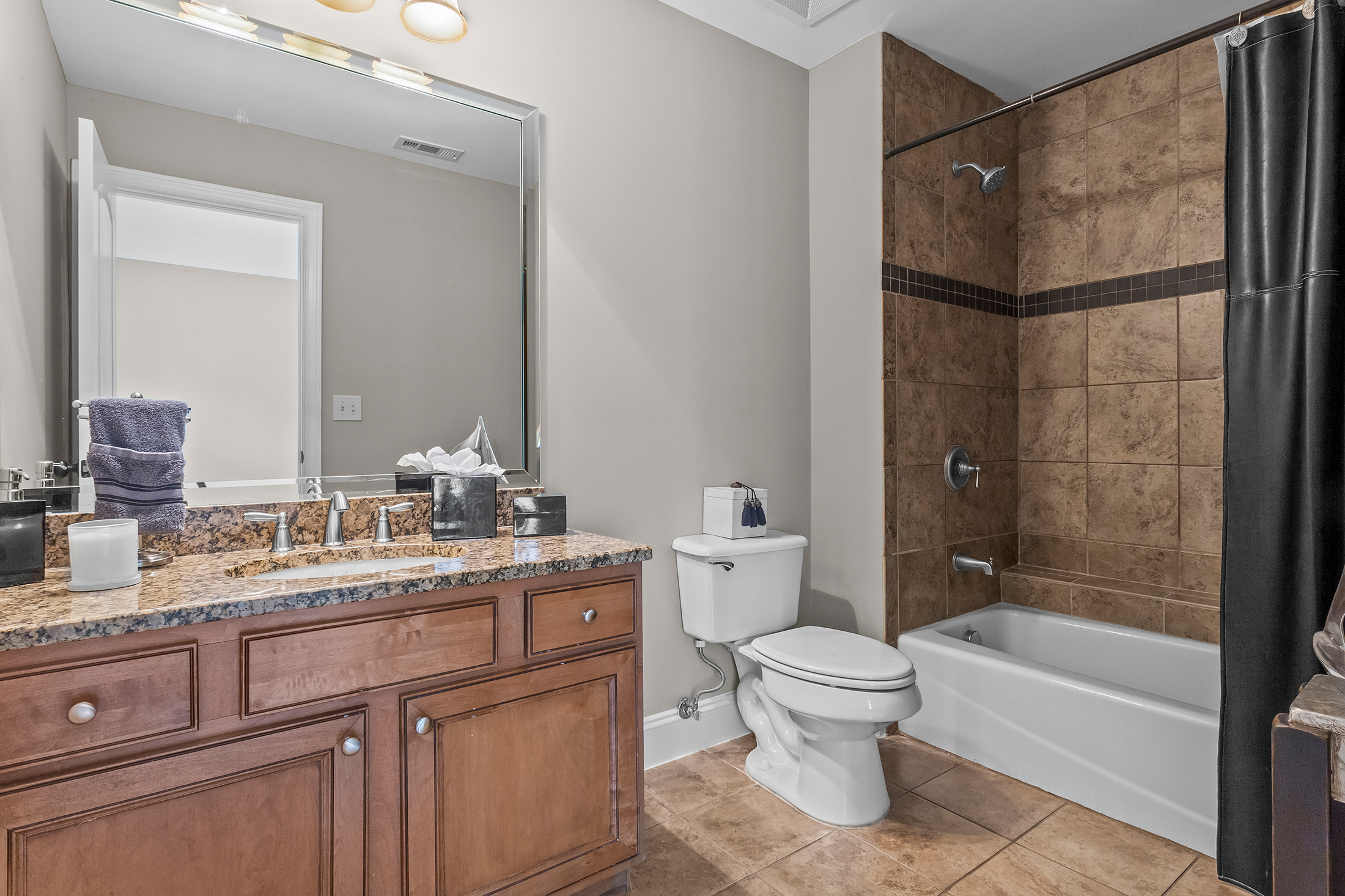  Timeless Craftsman Luxury with Unmatched Privacy in West Cobb - 物件實景