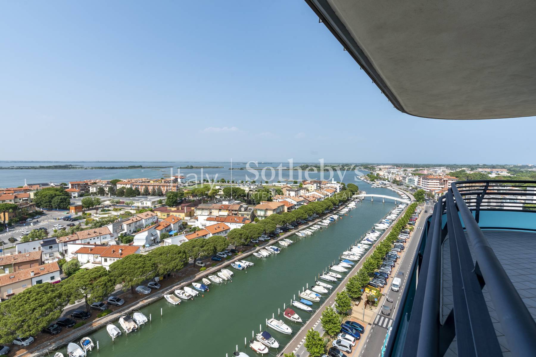  Modern penthouse with spectacular sea view in Grado - 物件實景