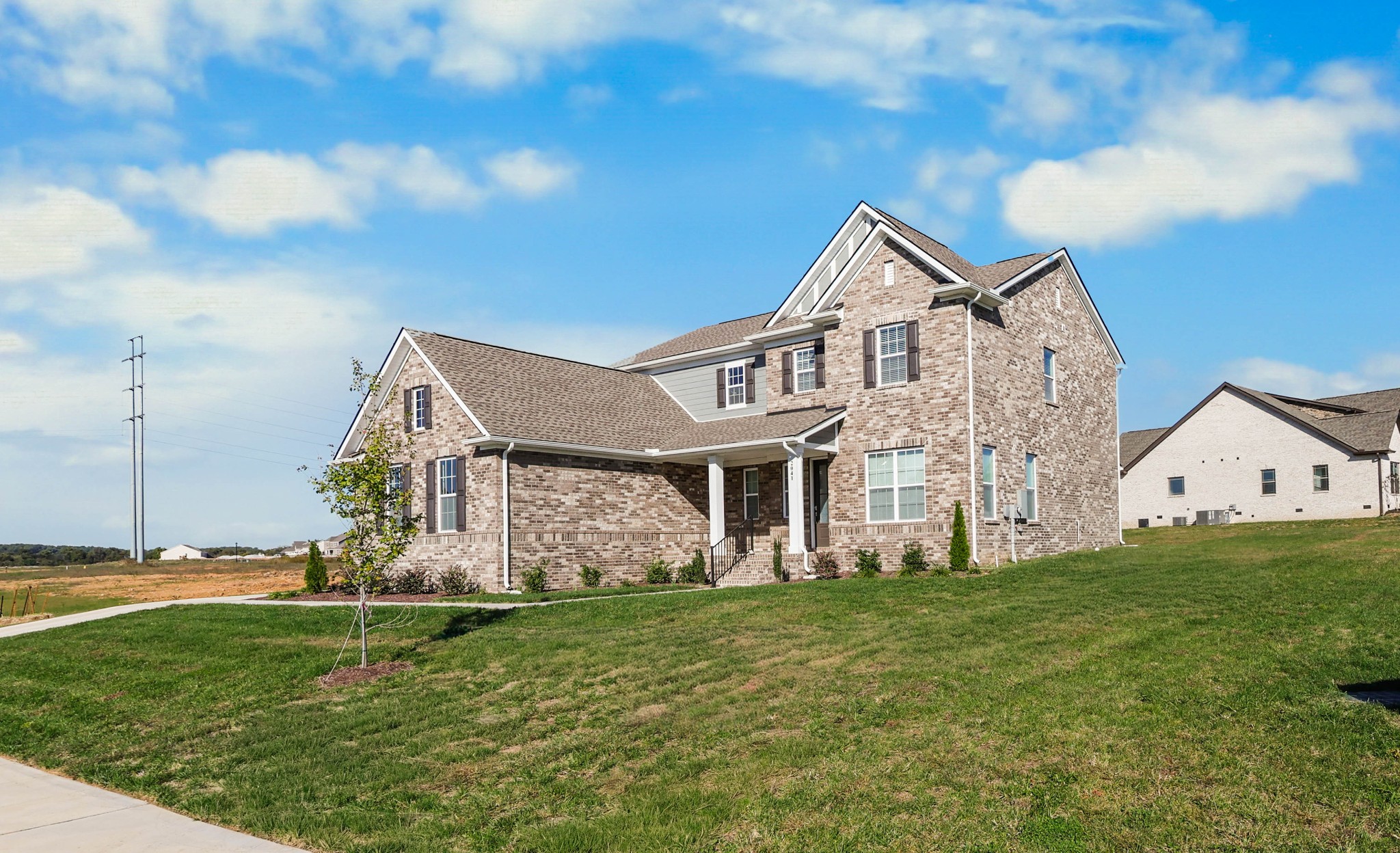 Clarksville, Tennessee, 37043, United States, 5 Bedrooms Bedrooms, ,5 BathroomsBathrooms,Residential,For Sale,1976524