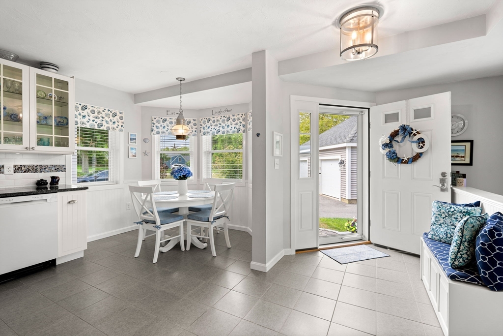 Plymouth, Massachusetts, 02360, United States, 2 Bedrooms Bedrooms, ,2 BathroomsBathrooms,Residential,For Sale,1917487