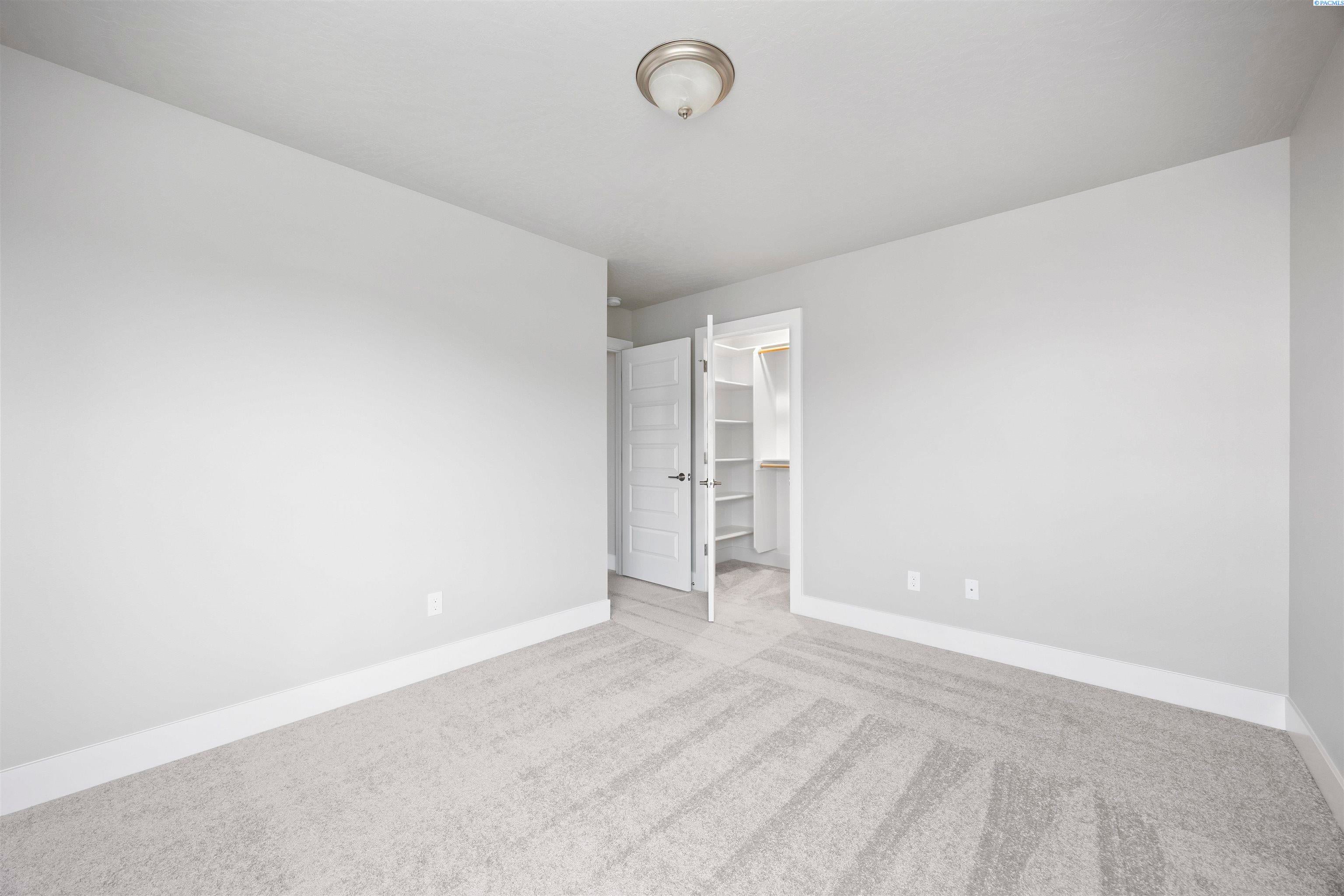 West Richland, Washington, 99353, United States, 4 Bedrooms Bedrooms, ,2 BathroomsBathrooms,Residential,For Sale,2014004