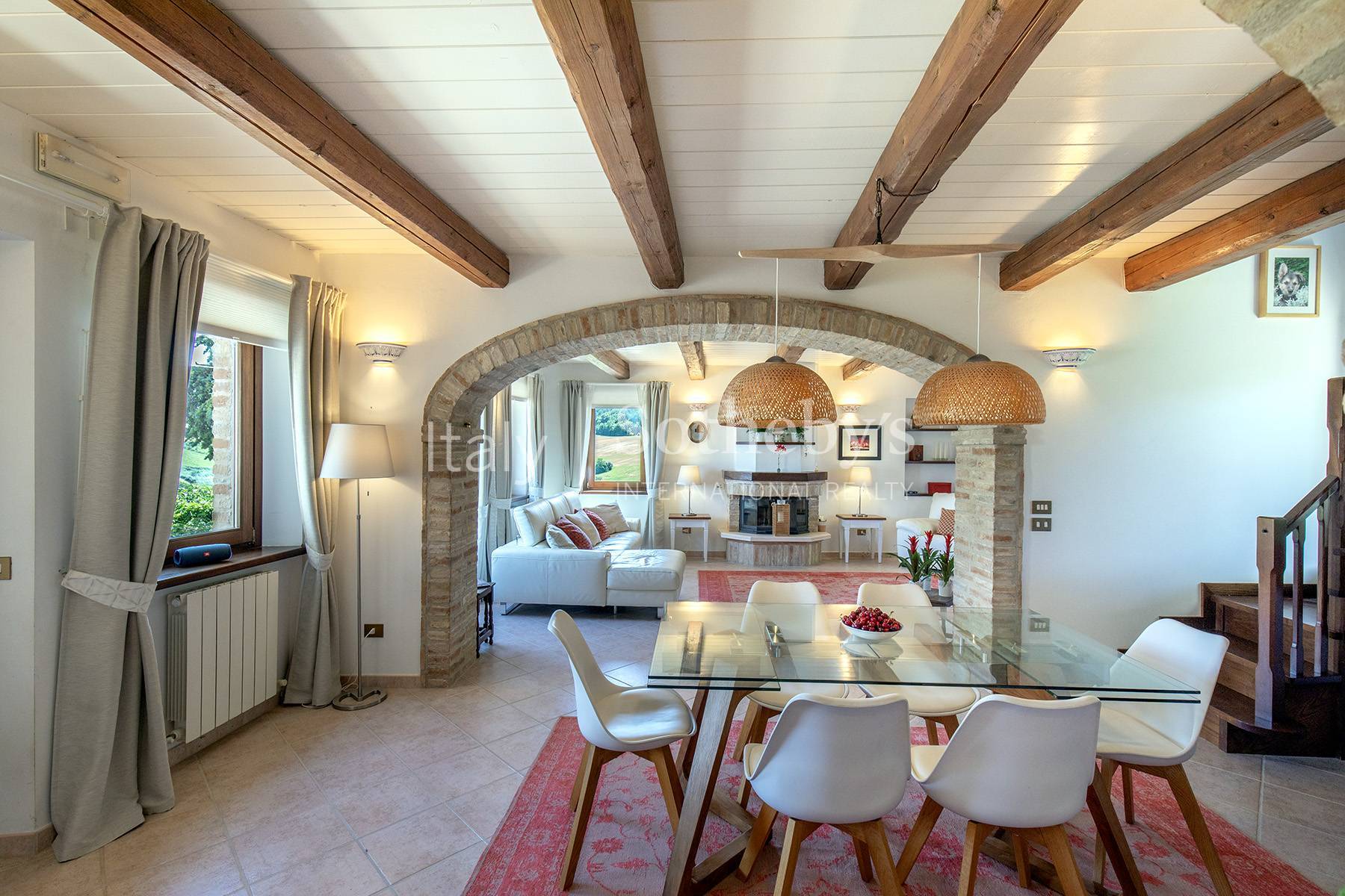  Elegant Restored Farmhouse with Panoramic Views - 物件實景