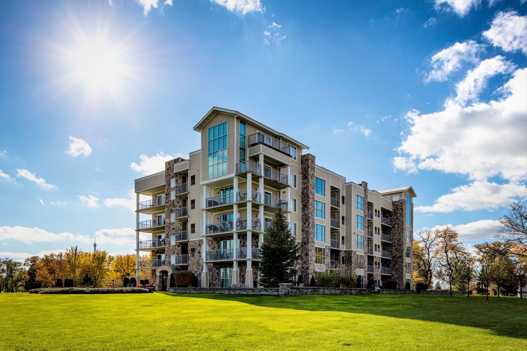  Exceptional Condo - 物件實景