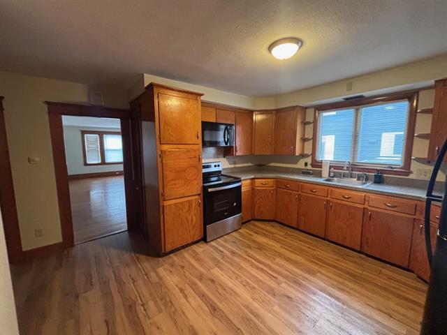 Nashua, New Hampshire, 03060, United States, 6 Bedrooms Bedrooms, ,2 BathroomsBathrooms,Residential,For Sale,2009233