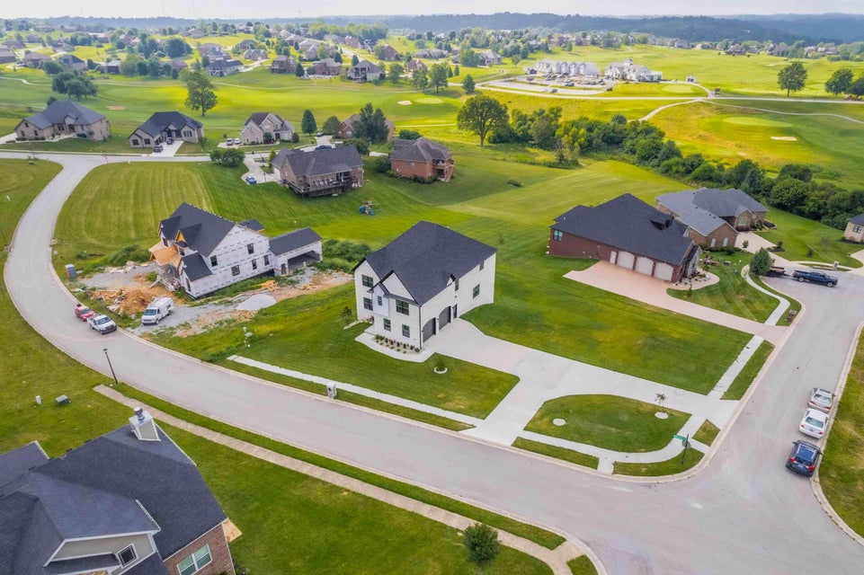 Richmond, Kentucky, 40475, United States, 5 Bedrooms Bedrooms, ,5 BathroomsBathrooms,Residential,For Sale,1881286