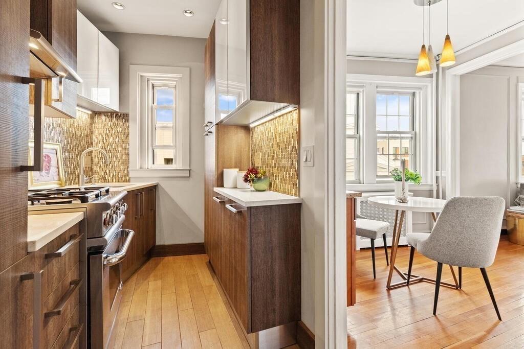 Cambridge, Massachusetts, 02140, United States, 2 Bedrooms Bedrooms, ,1 BathroomBathrooms,Residential,For Sale,1942143
