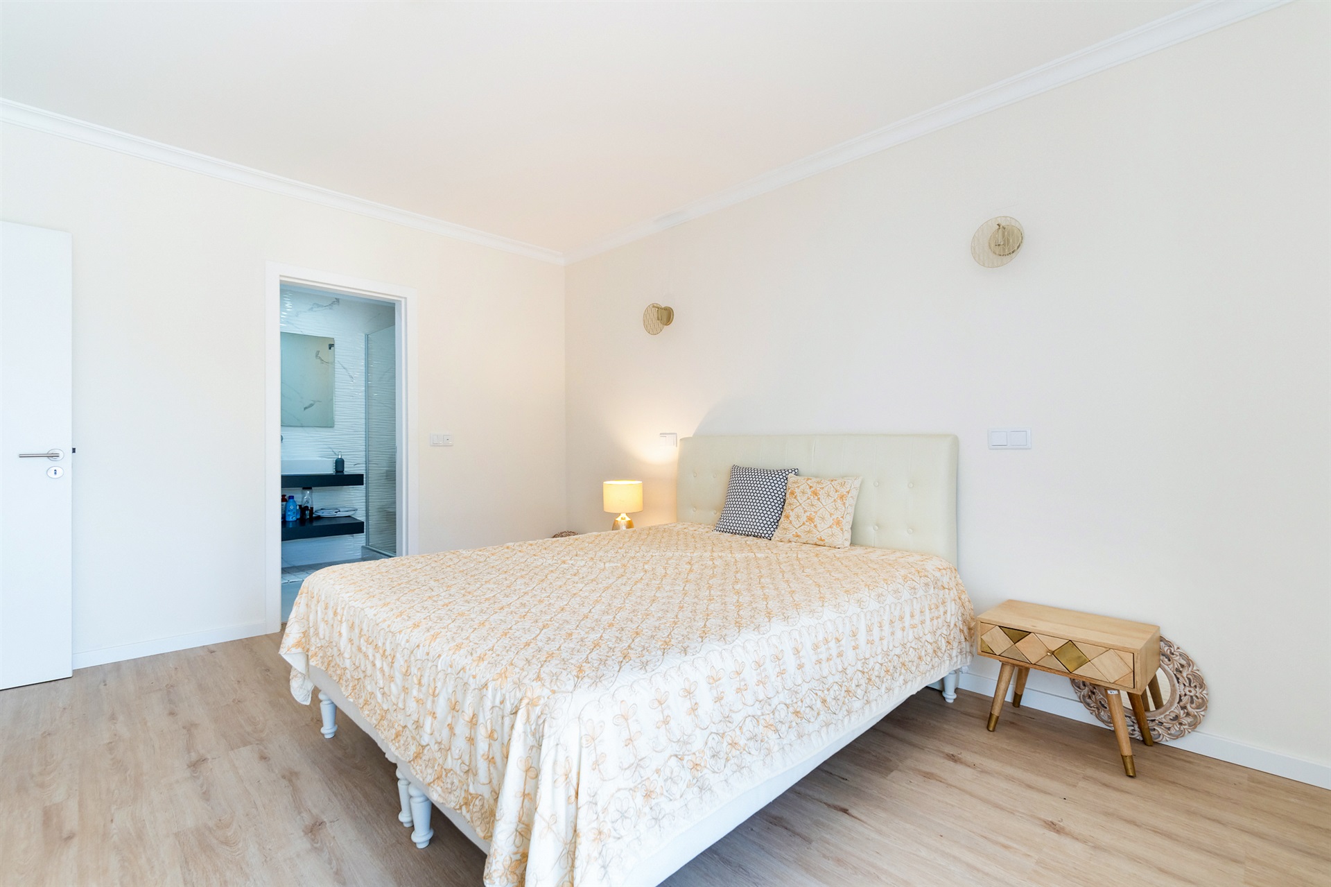  Semi-detached house, 2 bedrooms, for Sale - 物件實景