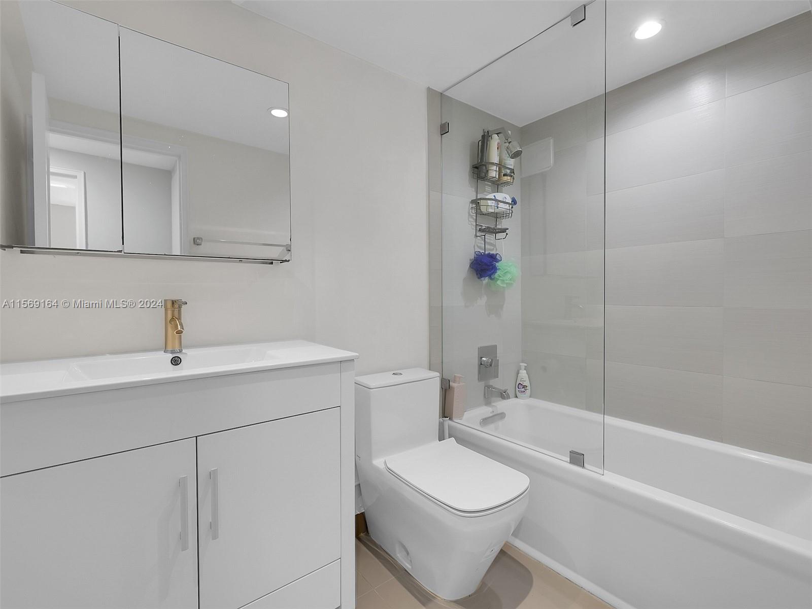 10185 Collins Ave Unit 1409, Bal Harbour, Florida, 33154, United States, 2 Bedrooms Bedrooms, ,2 BathroomsBathrooms,Residential,For Sale,10185 Collins Ave Unit 1409,1652195