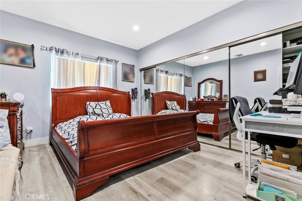 Sun Valley, California, 91352, United States, 5 Bedrooms Bedrooms, ,3 BathroomsBathrooms,Residential,For Sale,1987876